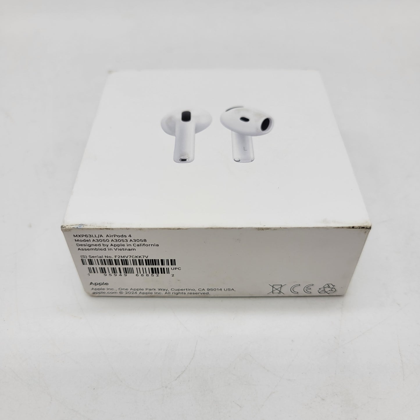 New Apple AirPods 4th Gen with Charging Case A3053 A3050 A3058 MXP63LL/A