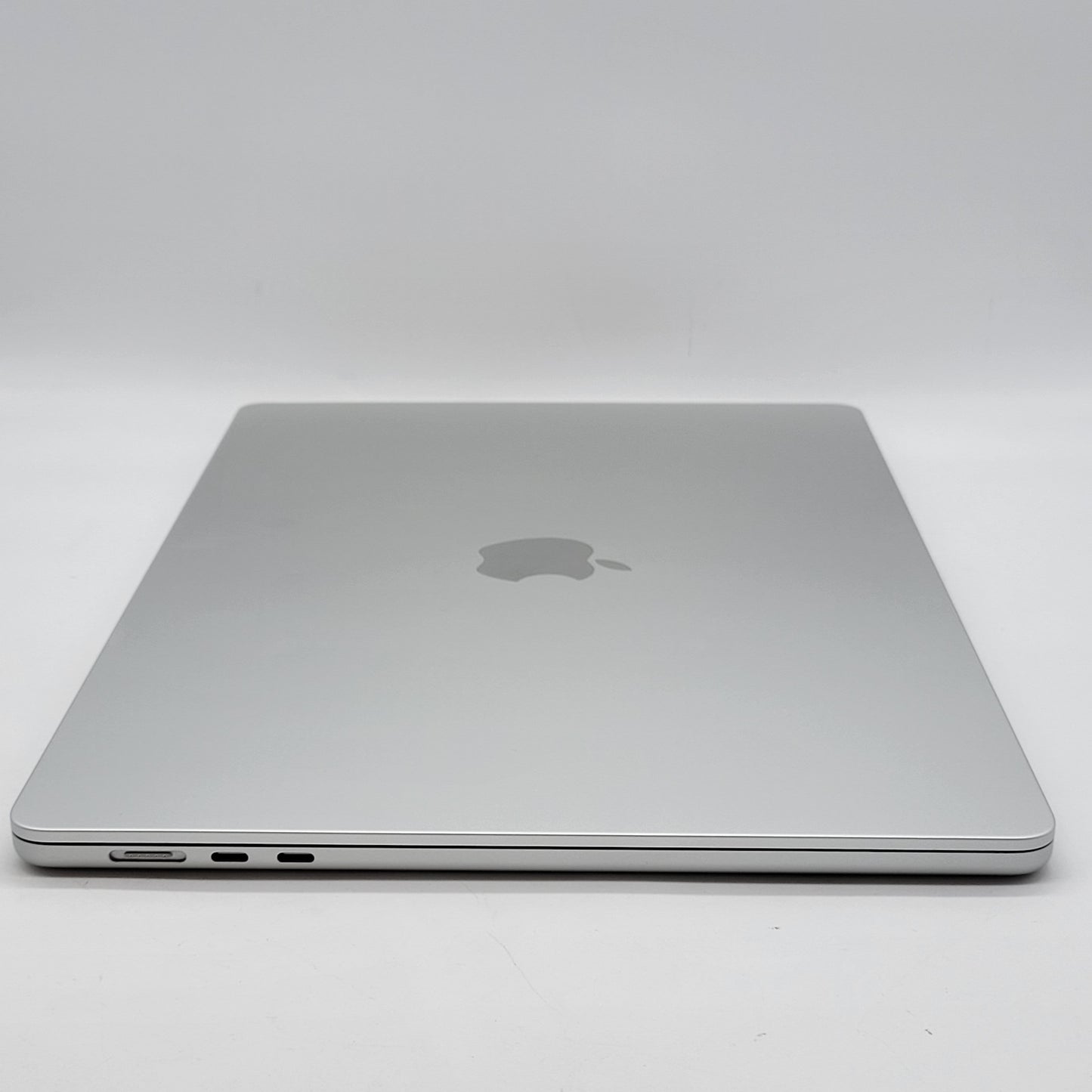 2023 Apple MacBook 15" M3 10C GPU 4.0GHz 8GB RAM 512GB SSD A3114
