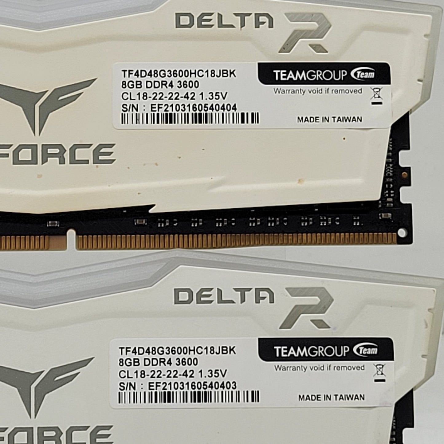 TeamGroup T-Force Delta RGB 16GB (2x8GB) RAM DDR4 3600MHz TF4D48G3600HC18JBK