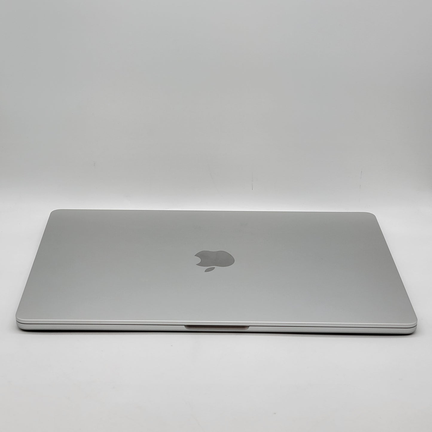 2023 Apple MacBook 15" M3 10C GPU 4.0GHz 8GB RAM 512GB SSD A3114