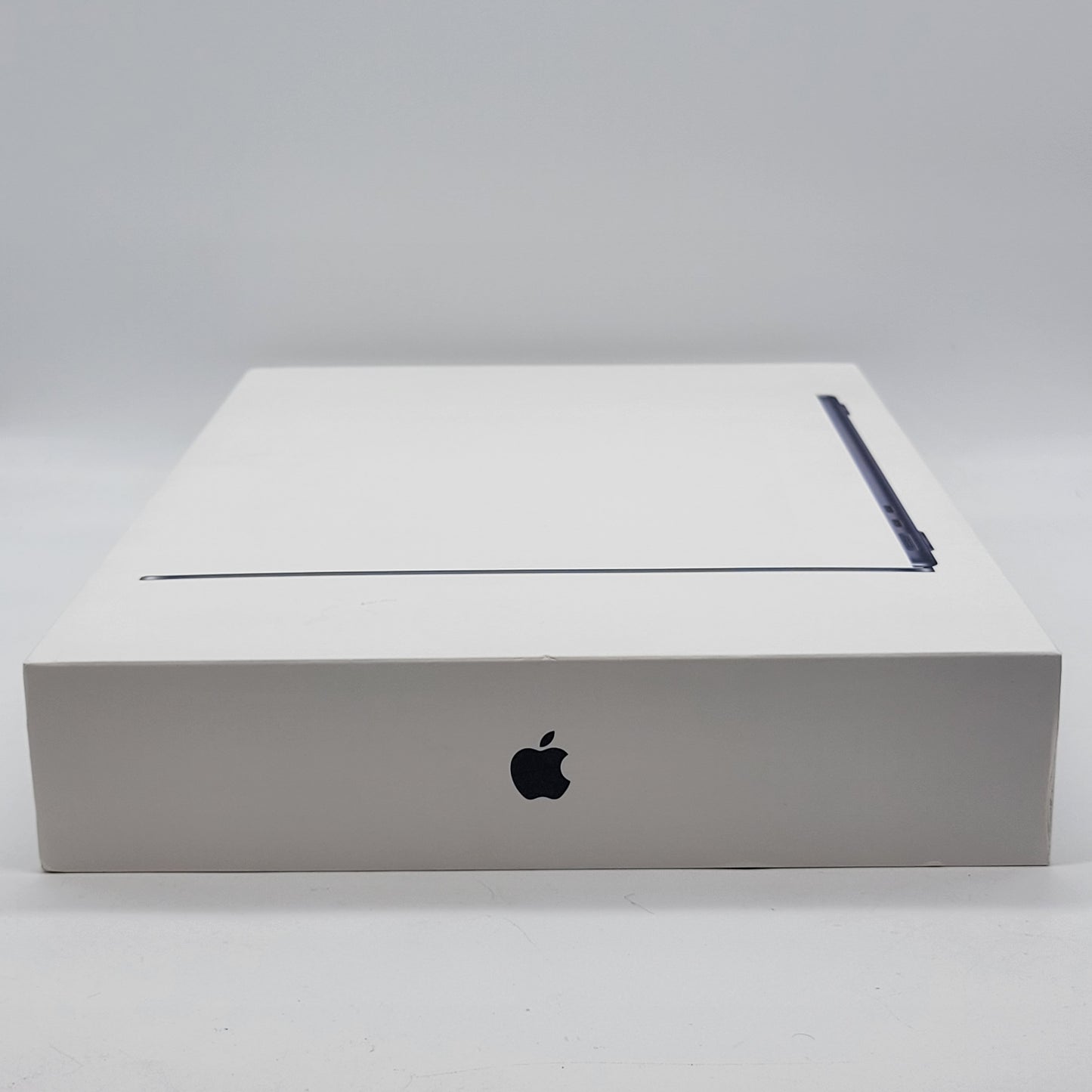 New 2025 Apple MacBook Air 13.6" M4 8C GPU 4.5GHz 16GB RAM 256GB SSD A3240