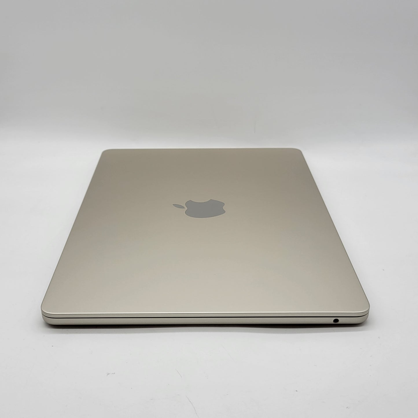 2024 Apple MacBook Air 13.6" M3 8C GPU 4.0GHz 16GB RAM 256GB SSD A3113
