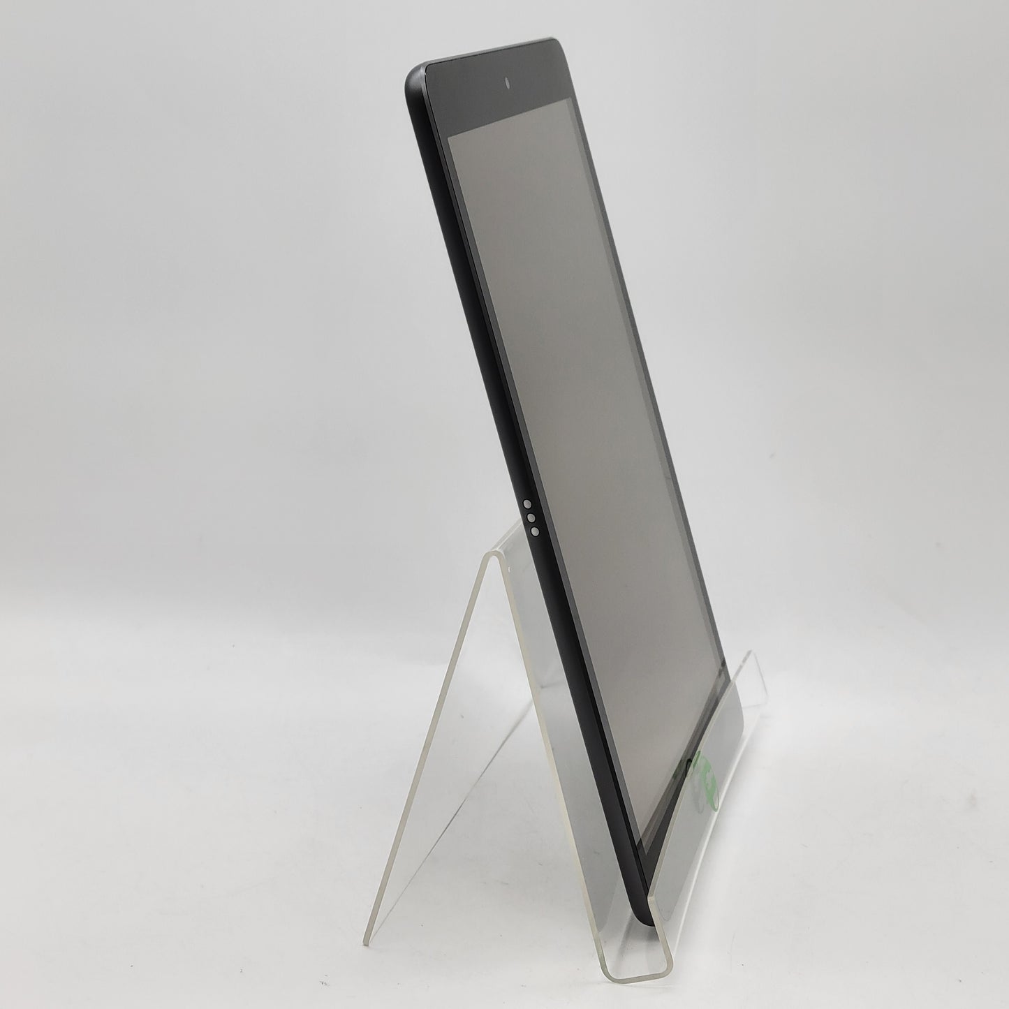 WiFi Only Apple iPad 9th Gen 64GB Space gray MK2K3LL/A With Pencil