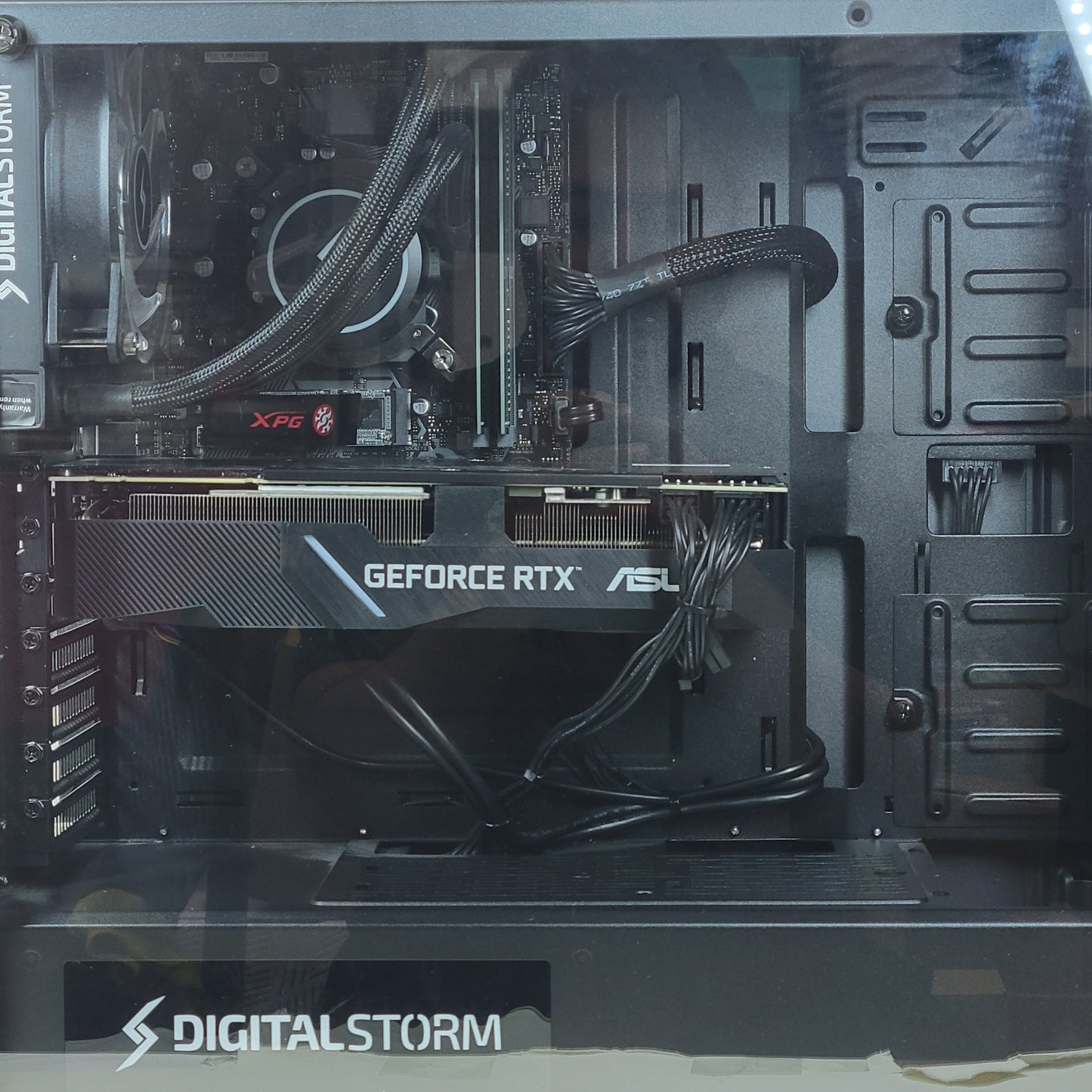 Digital Storm i7-9700F 3.00GHz 16GB RAM 512GB, 2TB HDD RTX 2070 Super ,Monitor