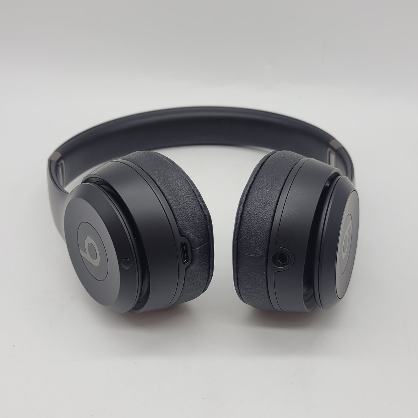 Beats Solo4 Wireless On-Ear Bluetooth Headphones Black A3140