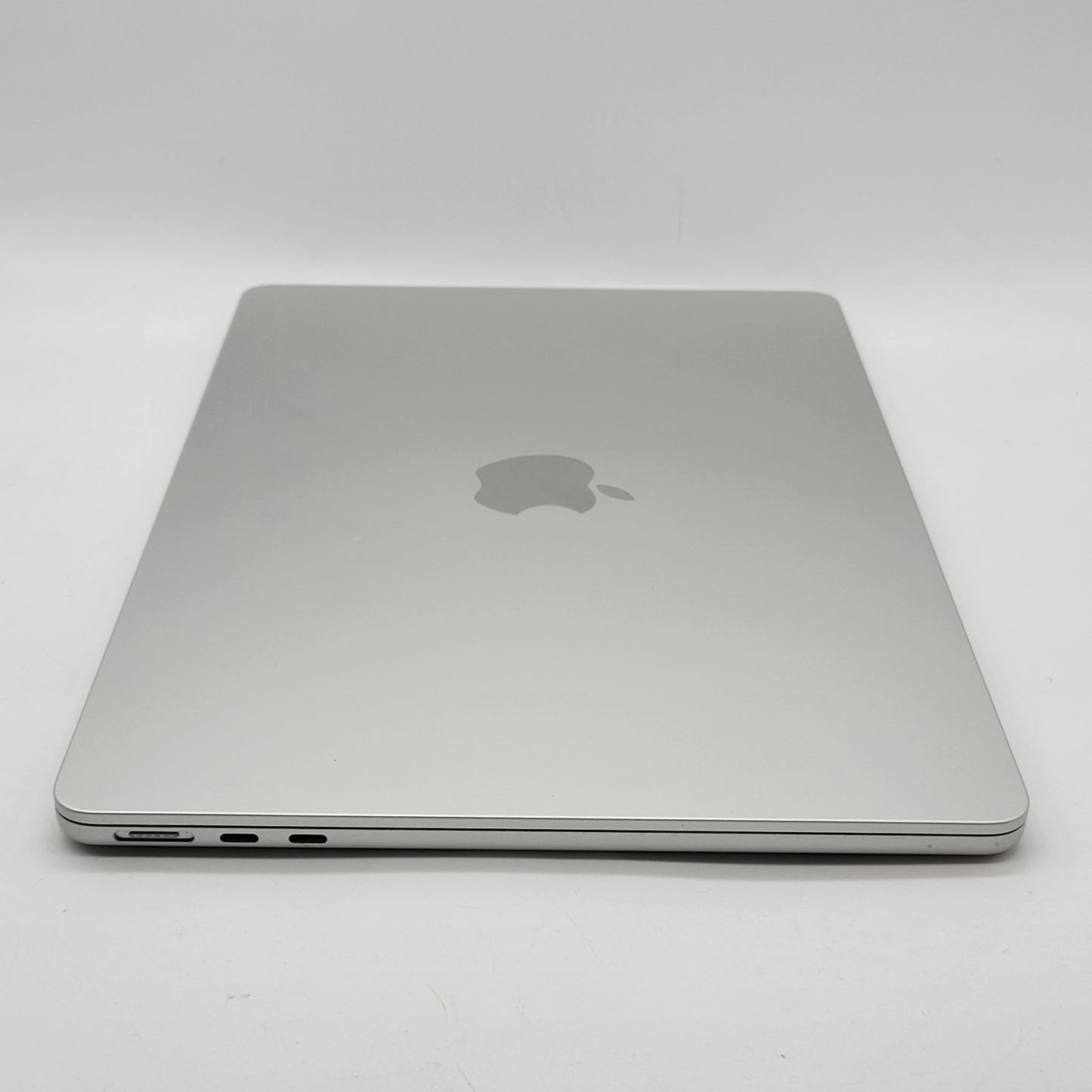 2022 Apple MacBook Air 13.6" M2 8C GPU 3.5GHz 8GB RAM 256GB SSD A2681