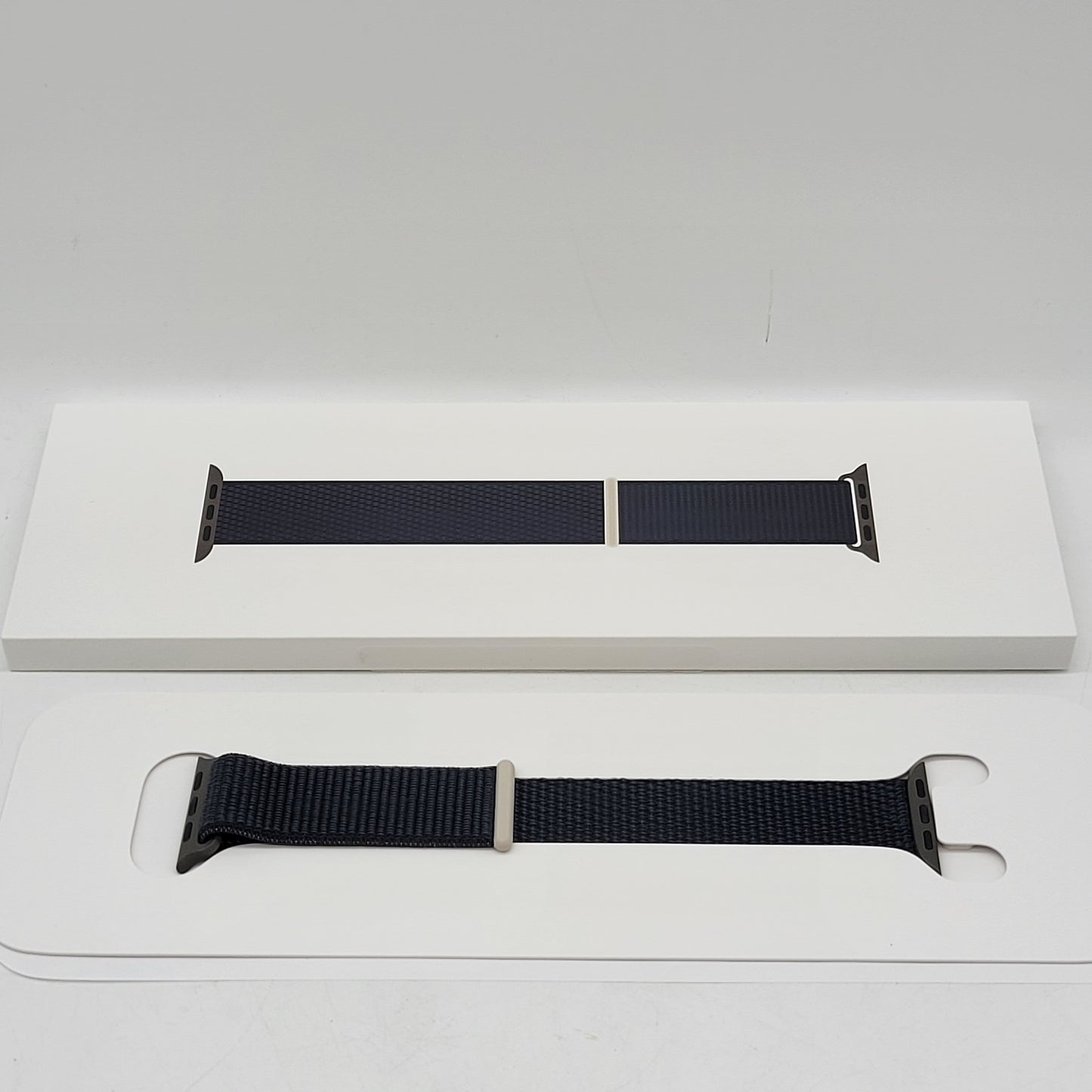 GPS Only Apple Watch Series 9 41MM Midnight Aluminum MRHU3LL/A Solo Loop