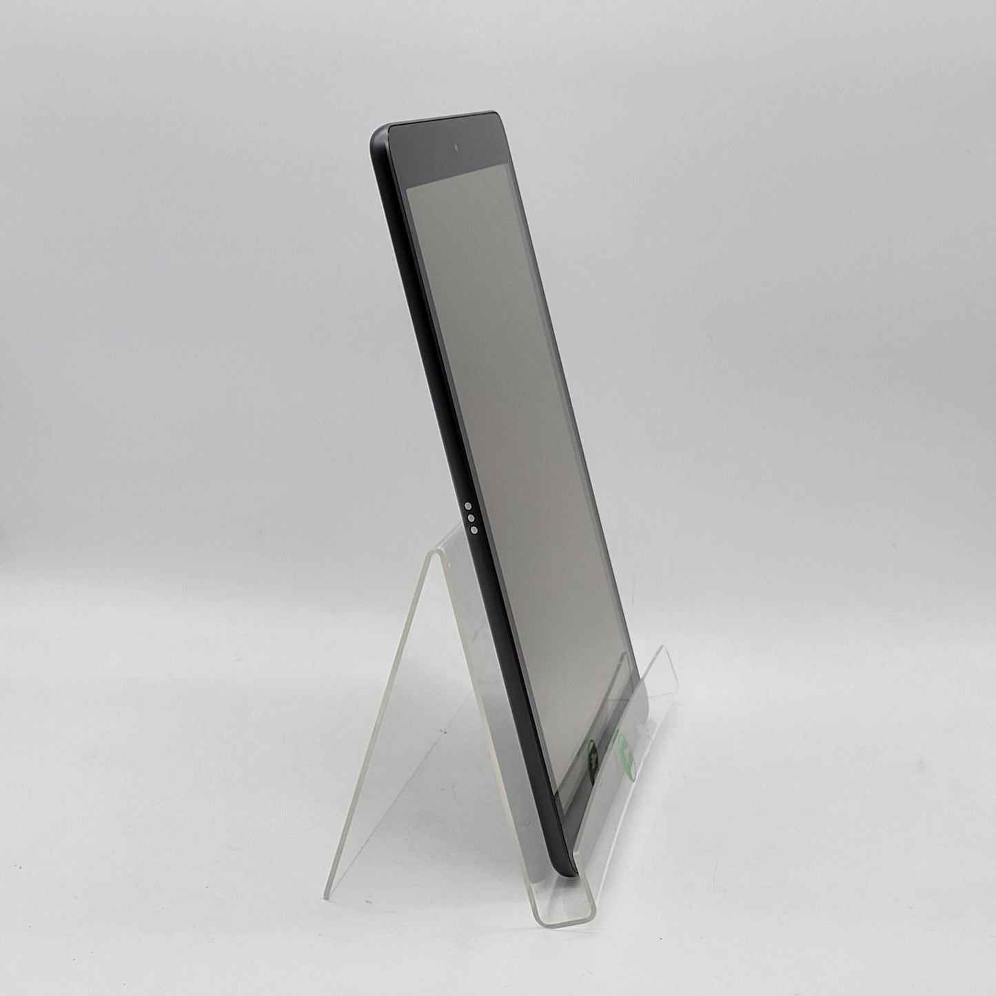 WiFi Only Apple iPad 8th Gen 32GB Space gray MYL92LL/A