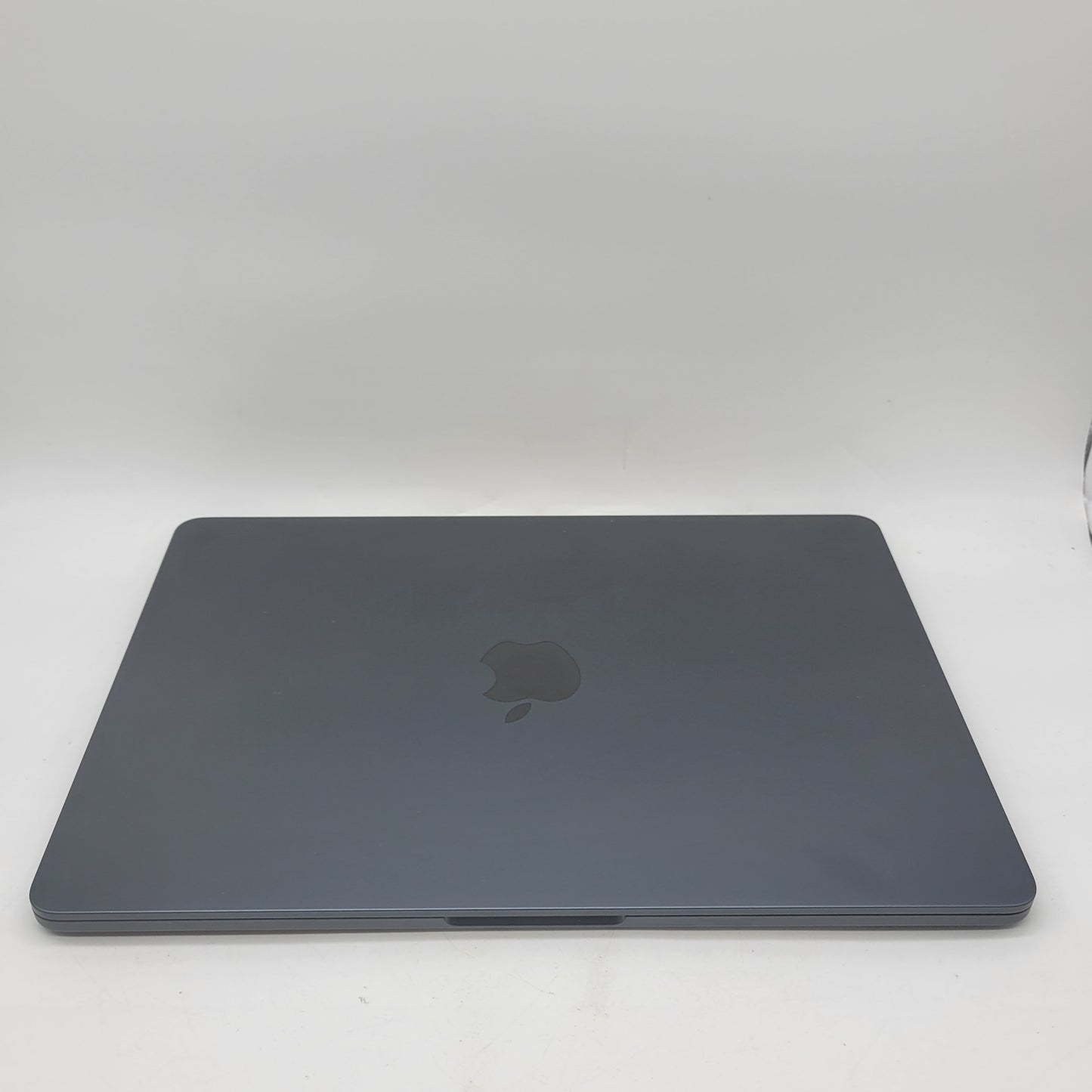 2024 Apple MacBook Air 13.6" M3 8C GPU 4.0GHz 8GB RAM 256GB SSD A3113