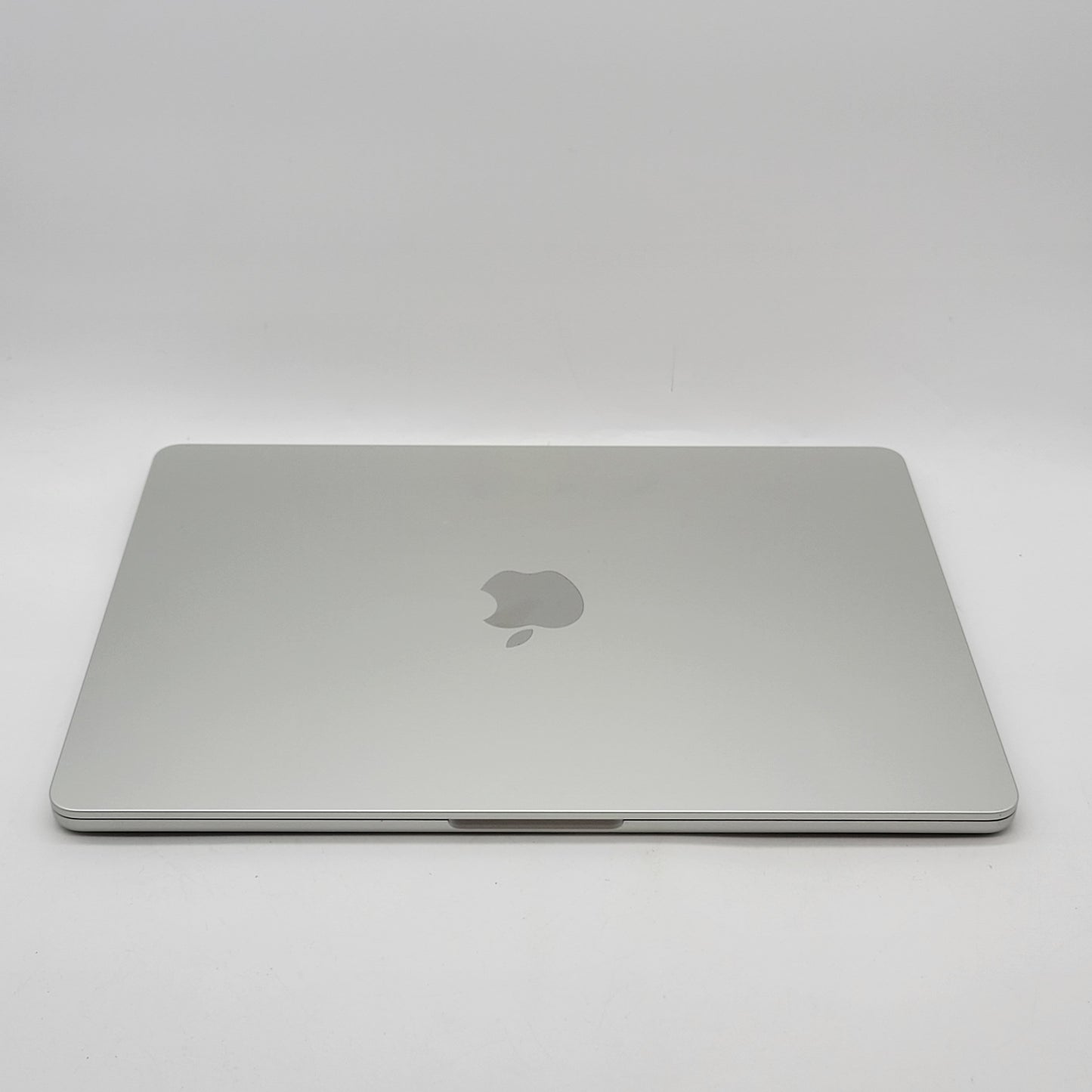 2022 Apple MacBook Air 13.6" M2 8C GPU 3.5GHz 8GB RAM 256GB SSD A2681