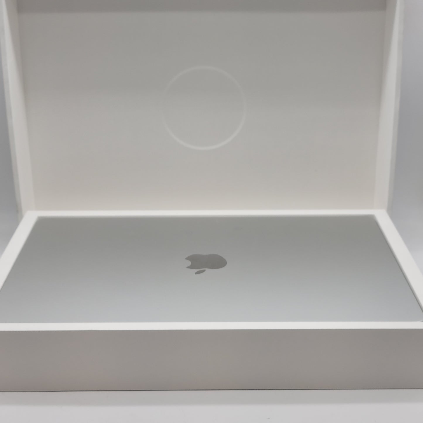 2023 Apple MacBook 15" M3 10C GPU 4.0GHz 8GB RAM 512GB SSD A3114