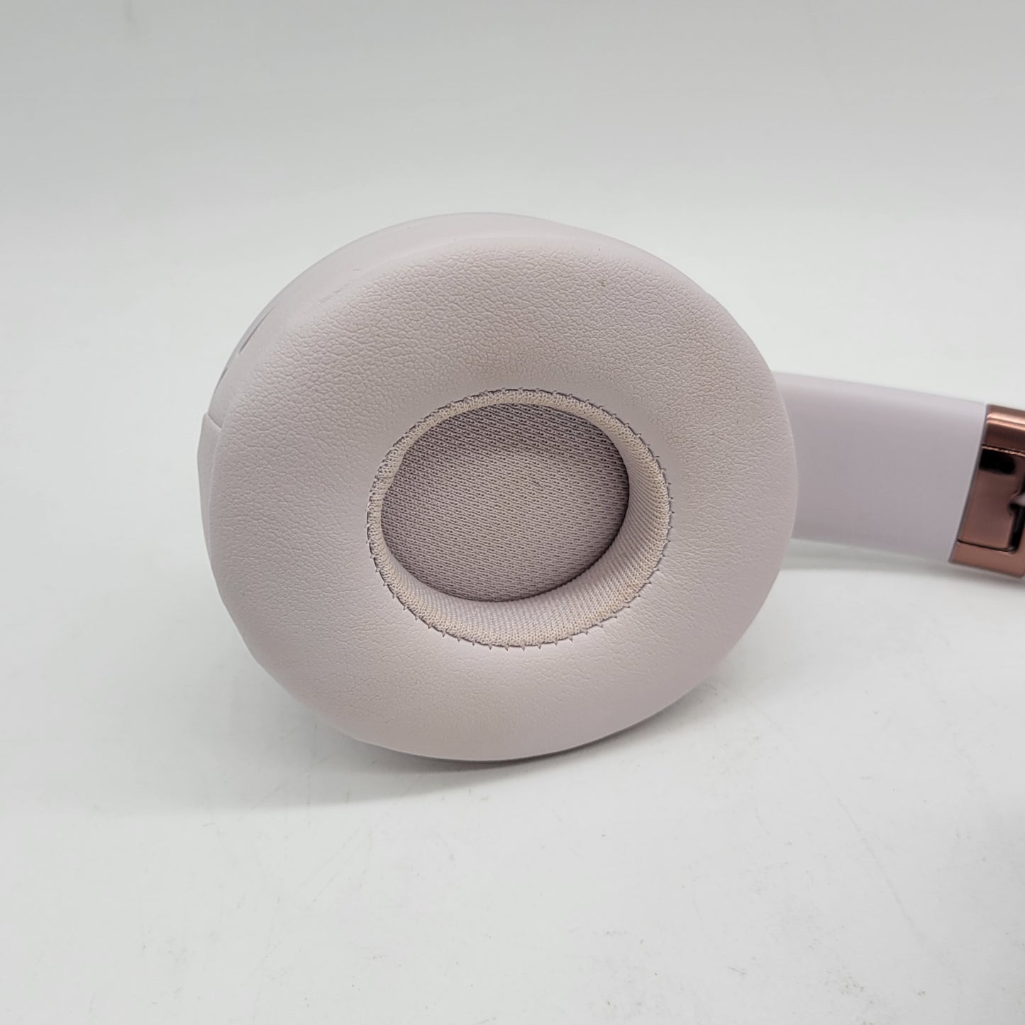 Beats Solo4 Wireless On-Ear Bluetooth Headphones Cloud Pink A3140
