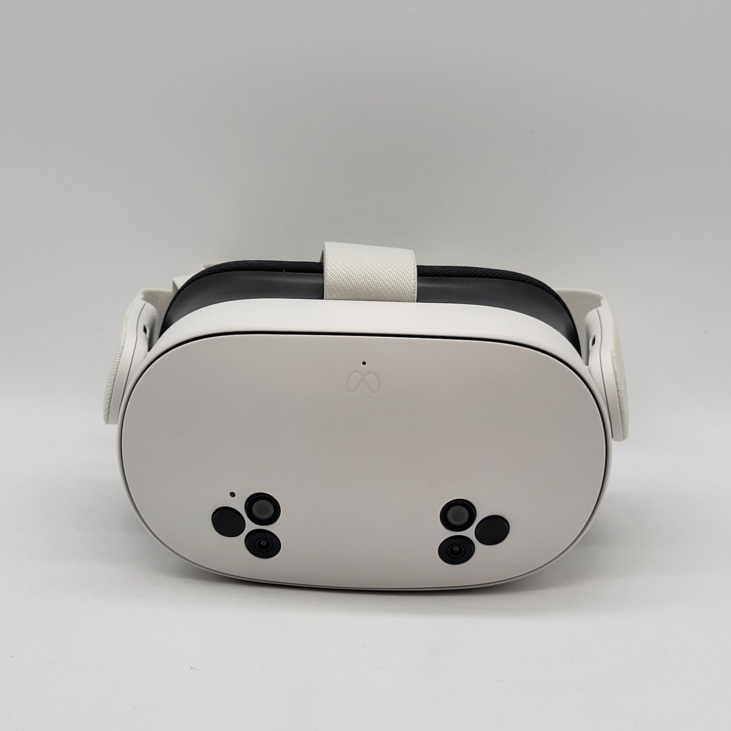 Meta Quest 3S 128GB Standalone All-in-One VR Headset P97
