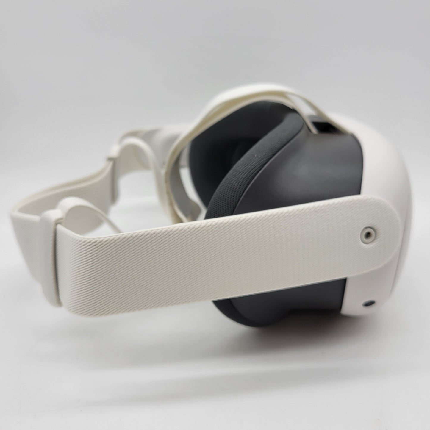 Meta Quest 3 128GB Standalone All-in-One VR Headset S3A