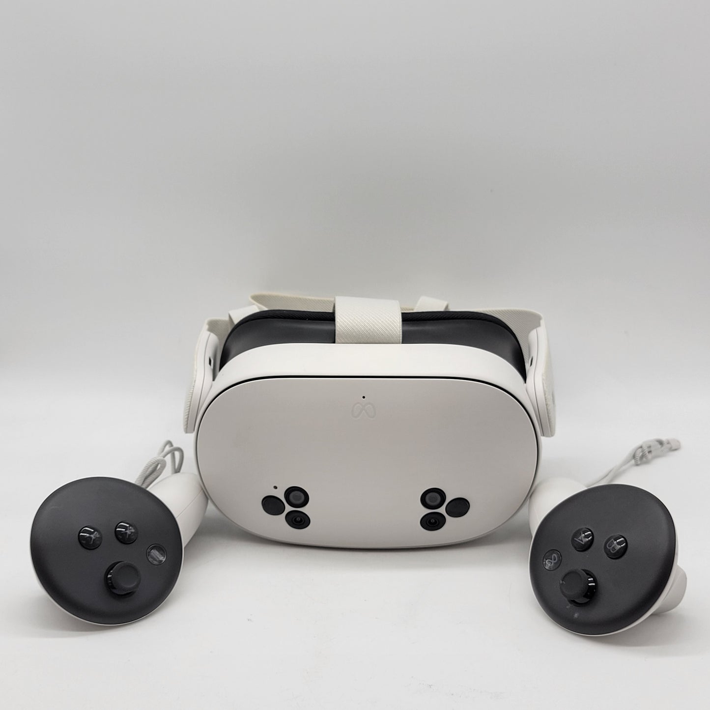 Meta Quest 3S 128GB Standalone All-in-One VR Headset P97