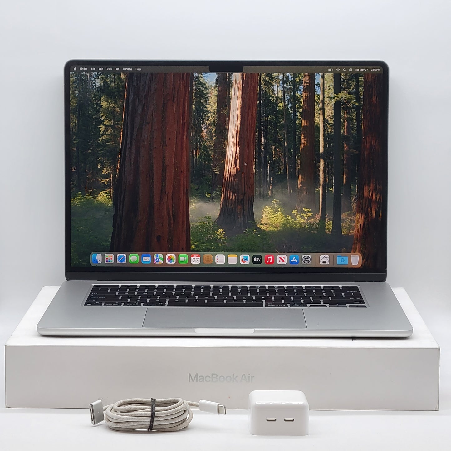 2023 Apple MacBook 15" M3 10C GPU 4.0GHz 8GB RAM 512GB SSD A3114