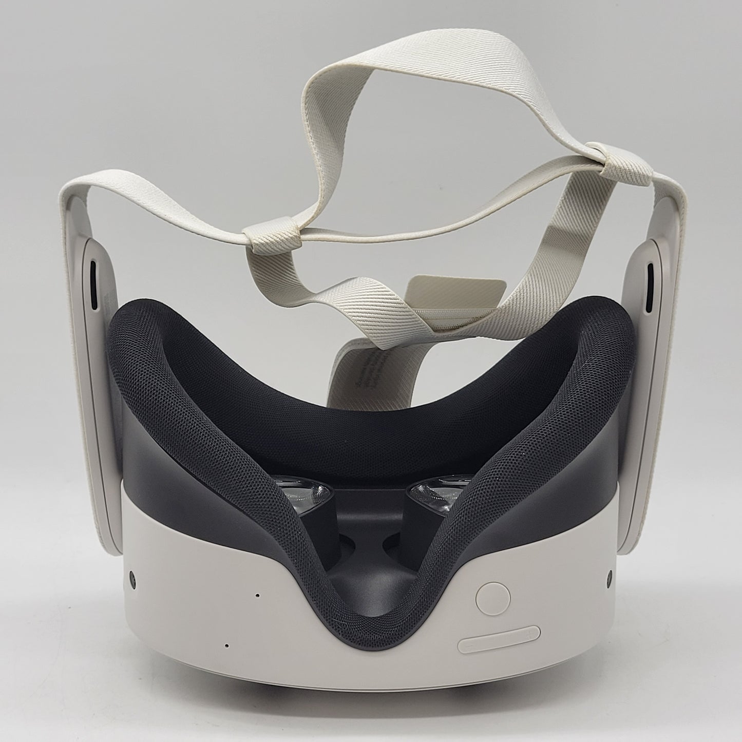 Meta Quest 3S 128GB Standalone All-in-One VR Headset P97