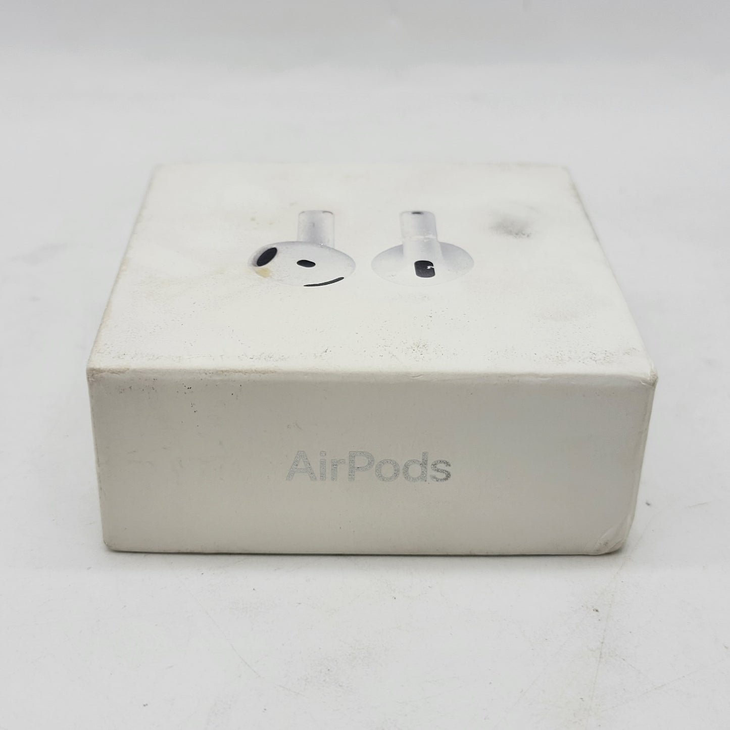 New Apple AirPods 4th Gen with Charging Case A3053 A3050 A3058 MXP63LL/A