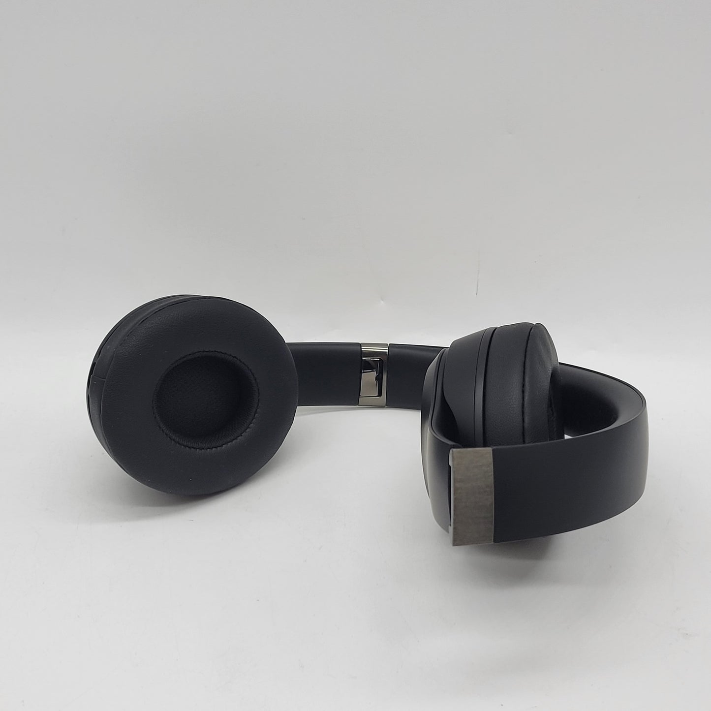 Beats Solo4 Wireless On-Ear Bluetooth Headphones Black A3140