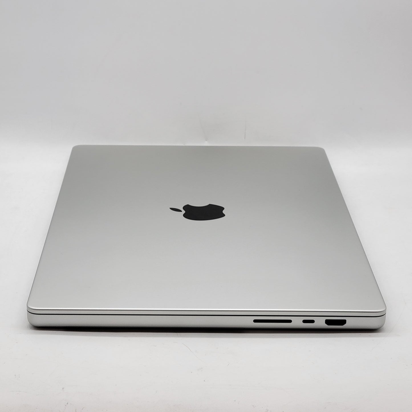 2021 Apple MacBook Pro 16" M1 Pro 16C GPU 3.2GHz 16GB RAM 512GB SSD A2485