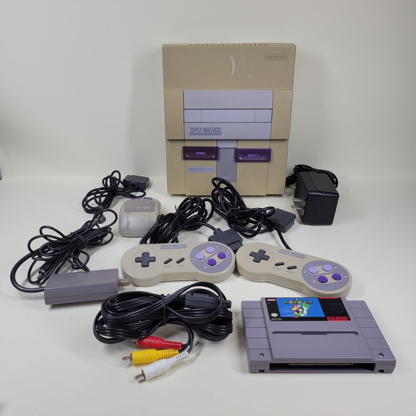 Super Nintendo SNES Classic Edition Video Game Console CLV-201 Gray