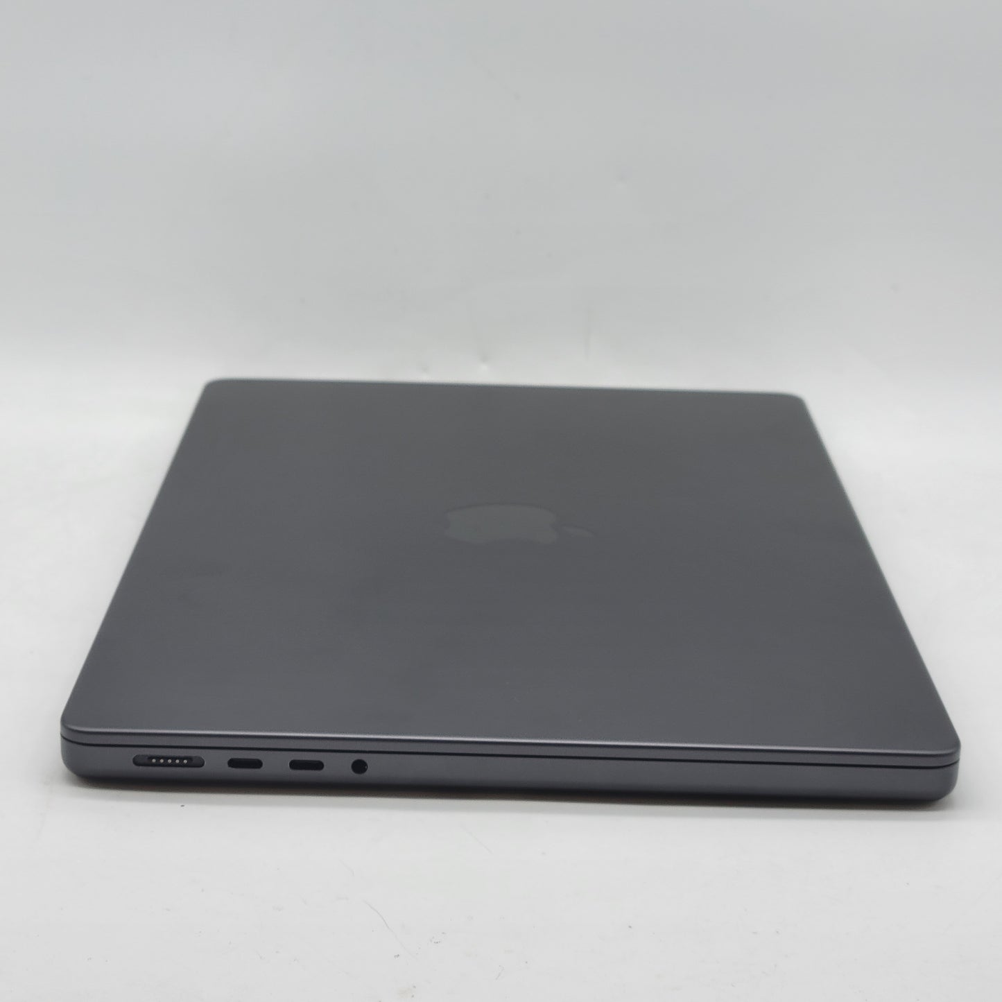 2024 Apple MacBook Pro 14" M4 10C GPU 4.5GHz 16GB RAM 1TB SSD A3112