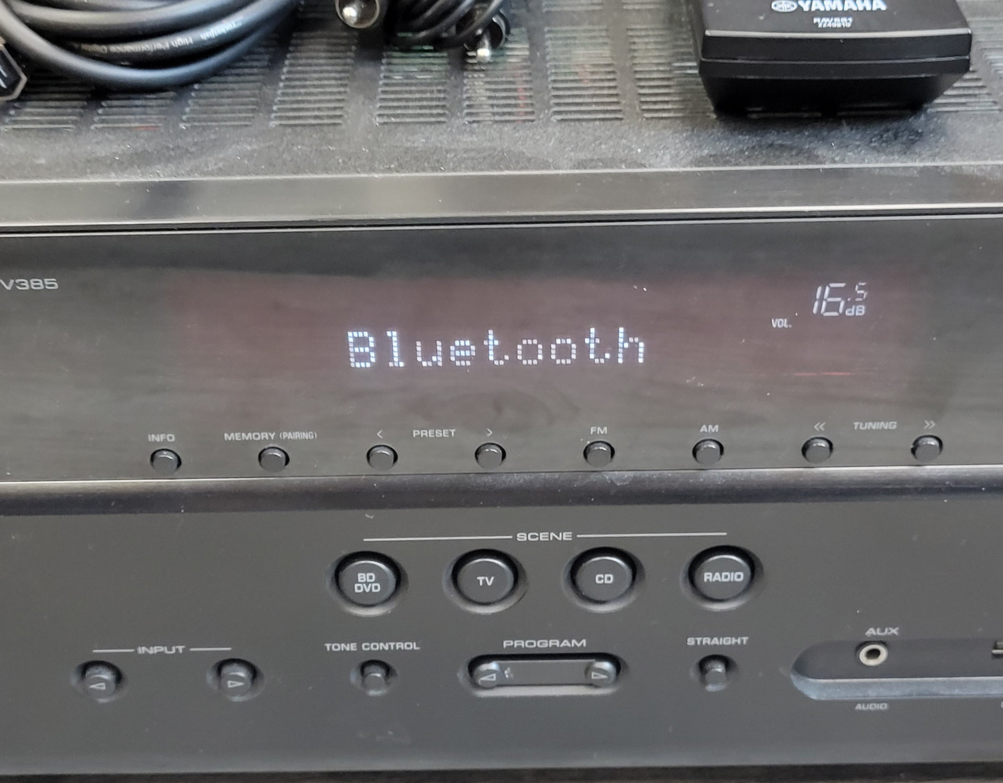 Yamaha RX-V385 Natural Sound AV Receiver  Black