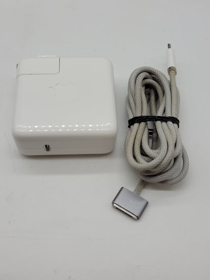 2024 Apple MacBook Air 13.6" M3 8C GPU 4.0GHz 8GB RAM 256GB SSD A3113