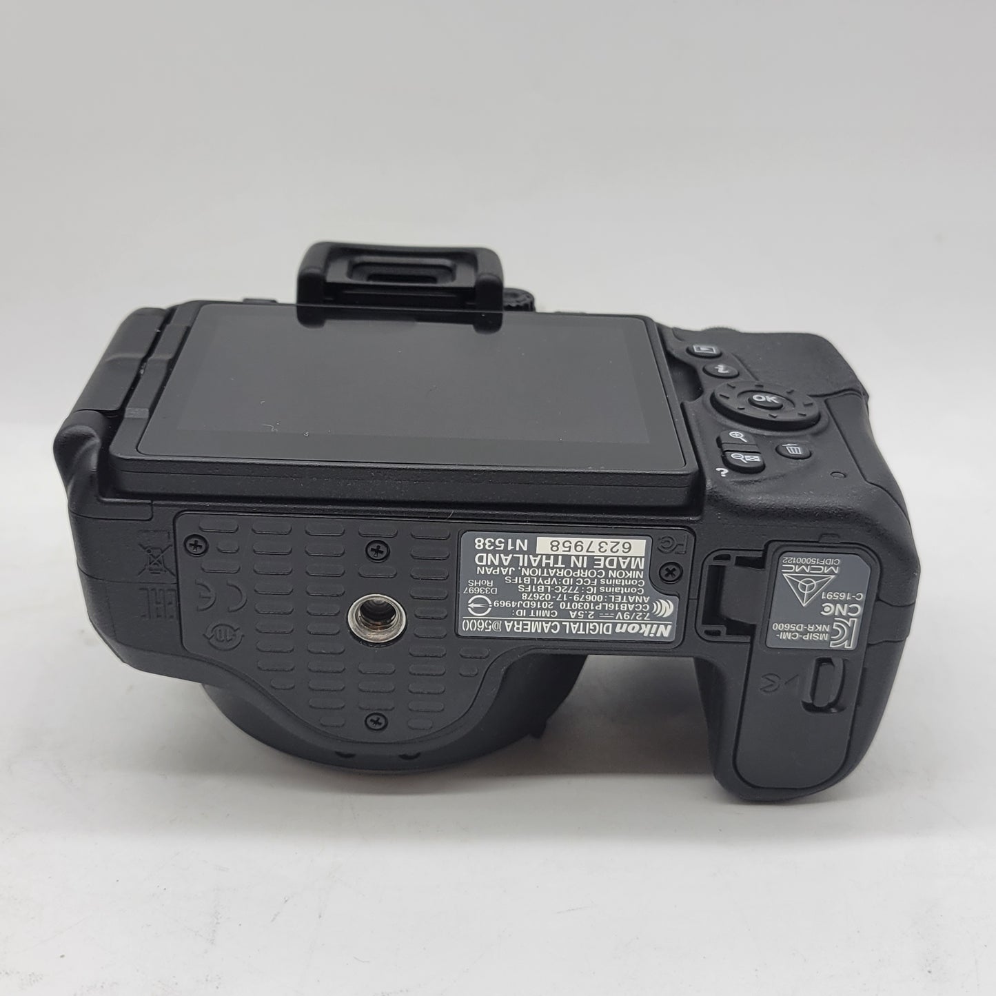 Nikon D5600 24.2MP Digital SLR DSLR Camera 68 Shutter Count With Lens