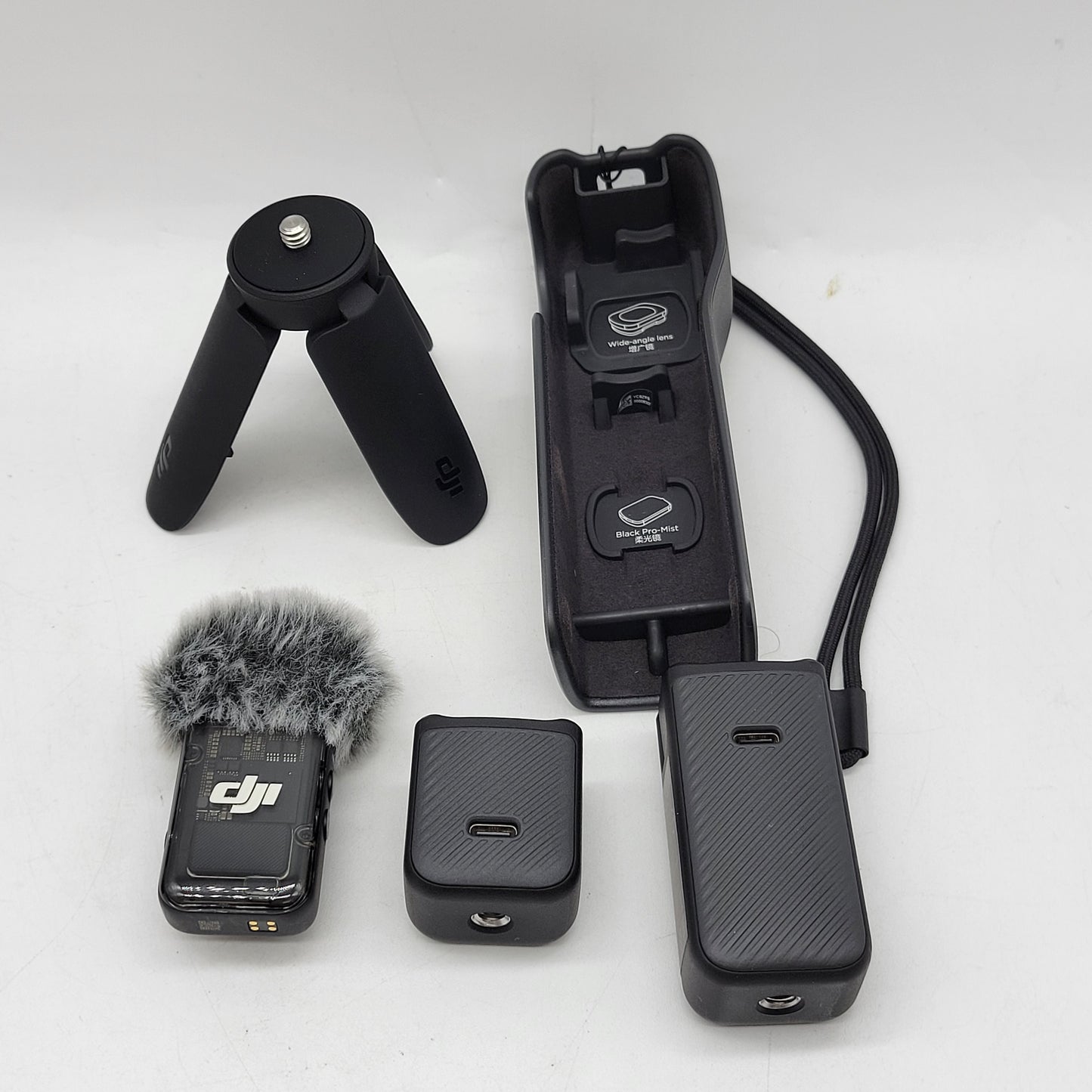DJI Osmo Pocket 3 Creator Combo 9.4MP Action Camera PP-101