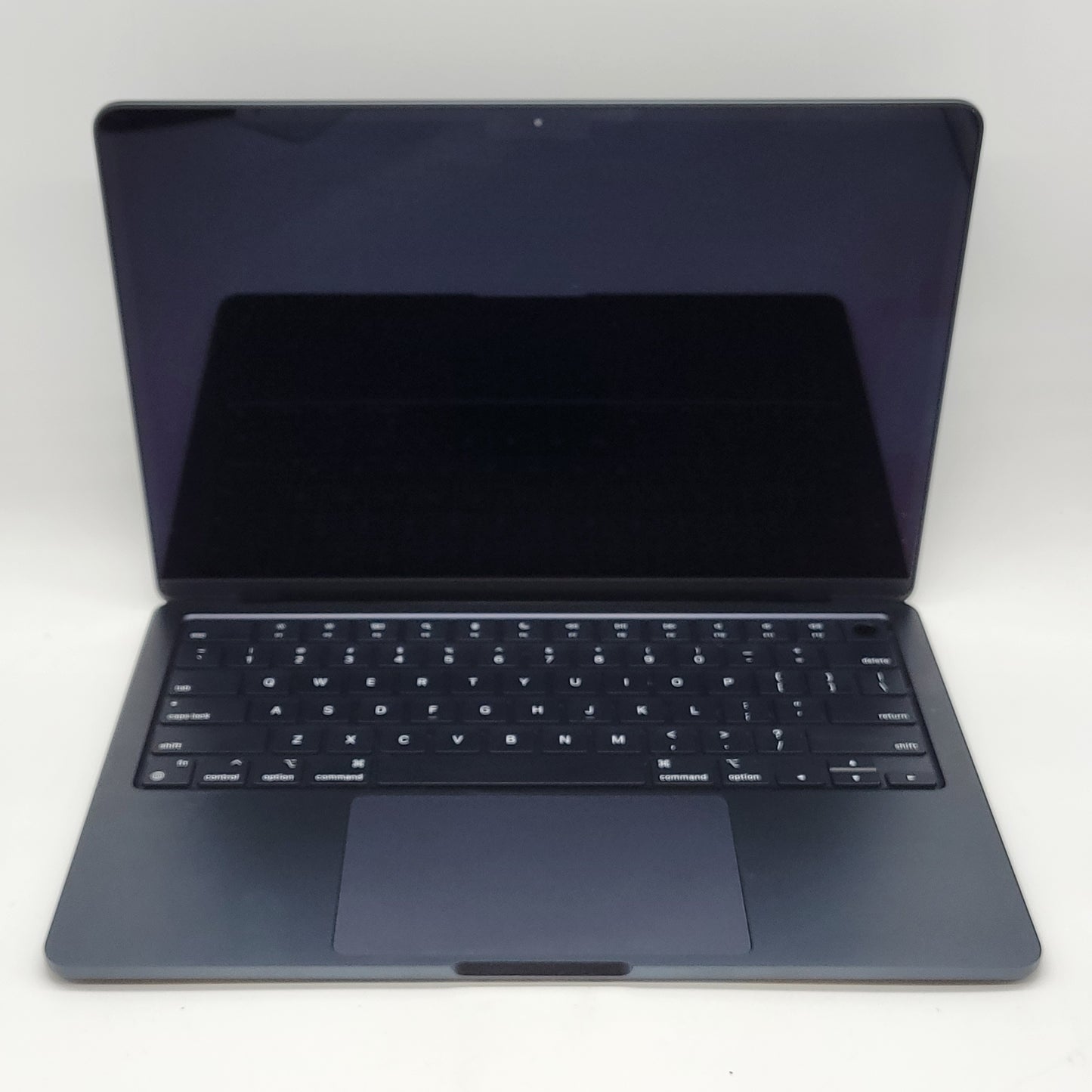 2024 Apple MacBook Air 13.6" M3 8C GPU 4.0GHz 8GB RAM 256GB SSD A3113