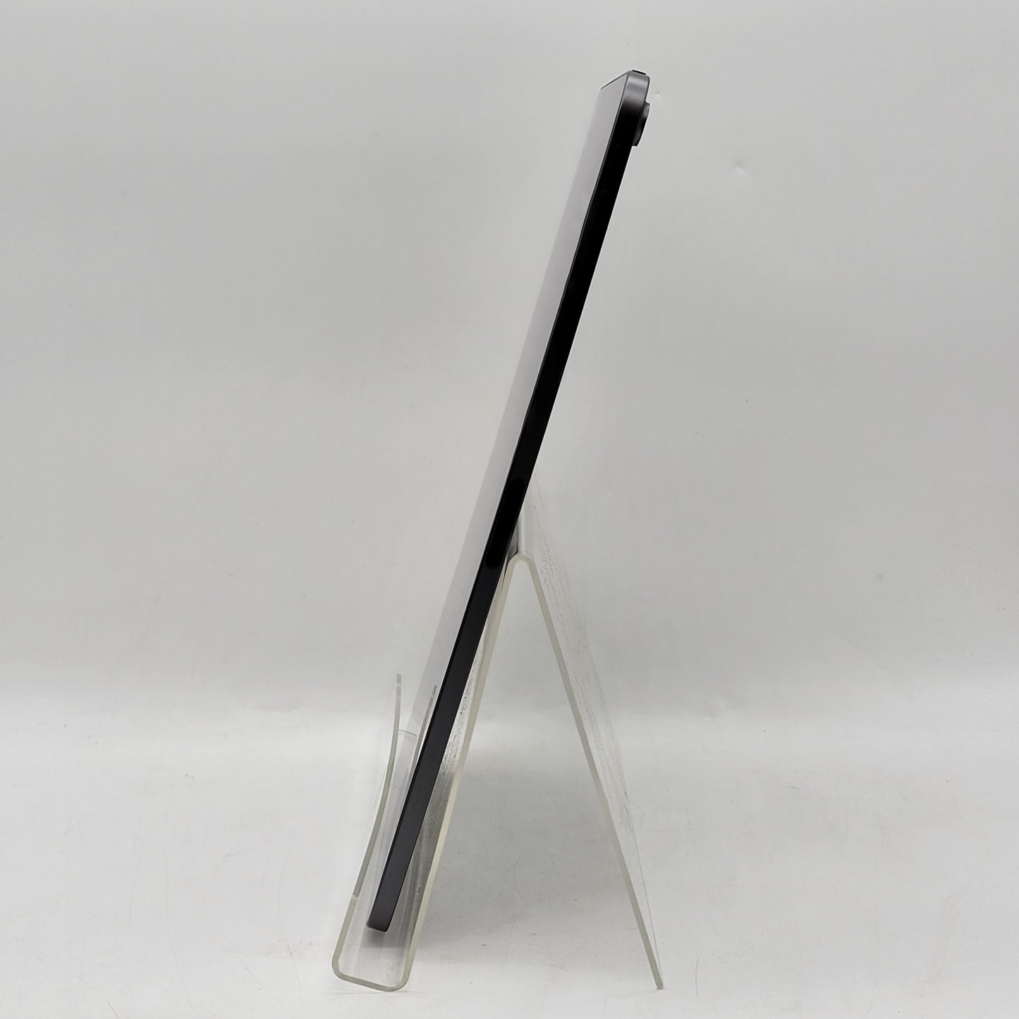 WiFi Only Apple iPad Air 5th Gen 256GB Space Gray MM9L3LL/A With Keyboard