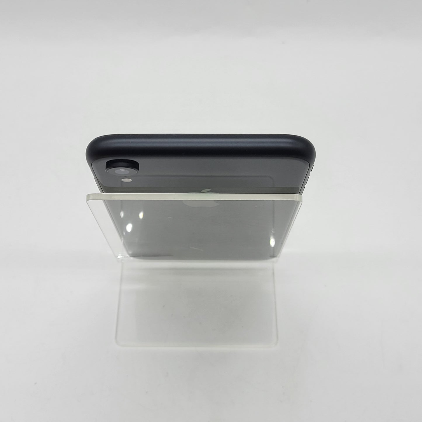 Unlocked Apple iPhone XR 64GB 17.6.1 Black MT3K2LL/A