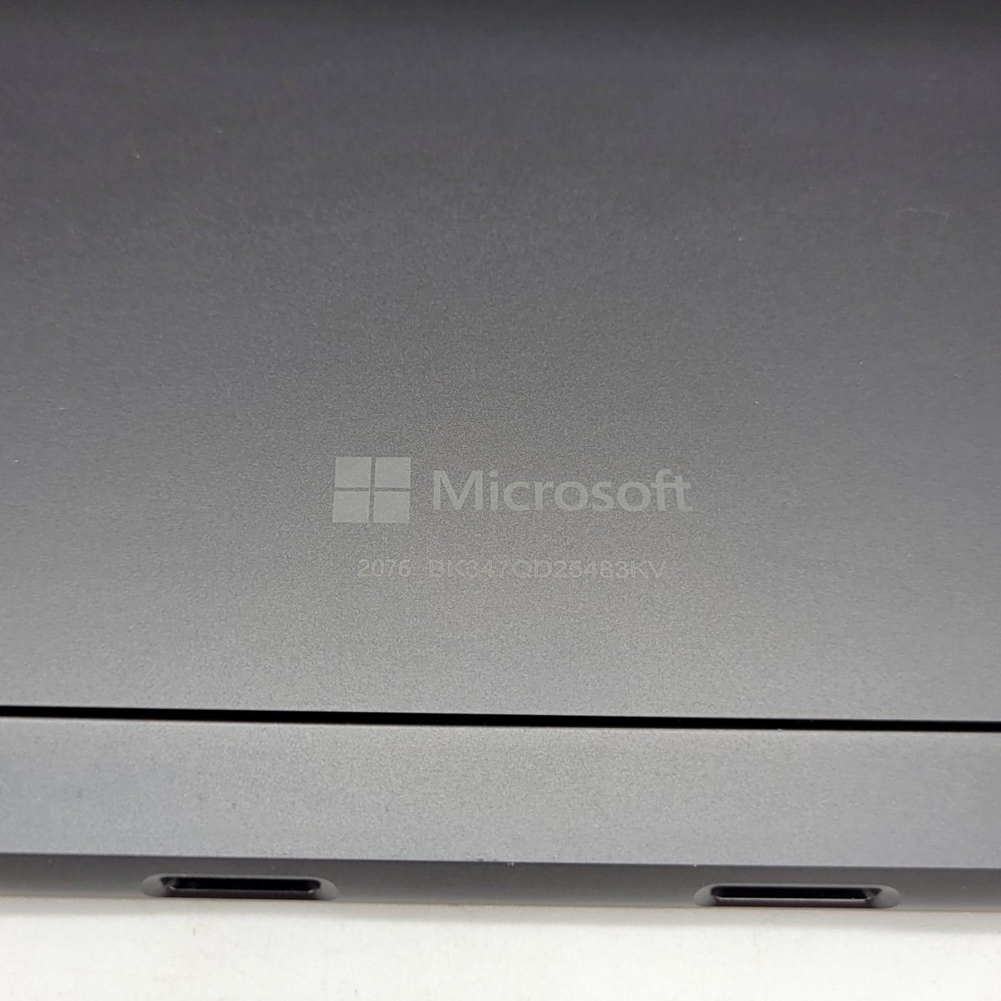 Microsoft Surface Pro 11th Edition 2076 13" Snapdragon X Plus 3.4GHz 16GB 512GB