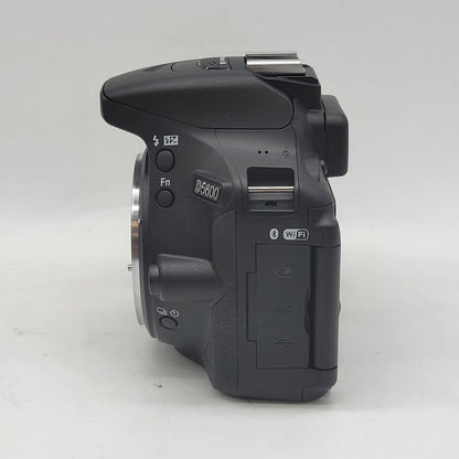 Nikon D5600 24.2MP Digital SLR DSLR Camera 68 Shutter Count With Lens