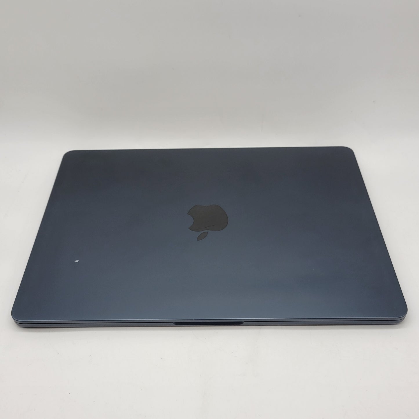 2022 Apple MacBook Air 13.6" M2 8 Core 3.5GHz 16GB RAM 256GB SSD A2681