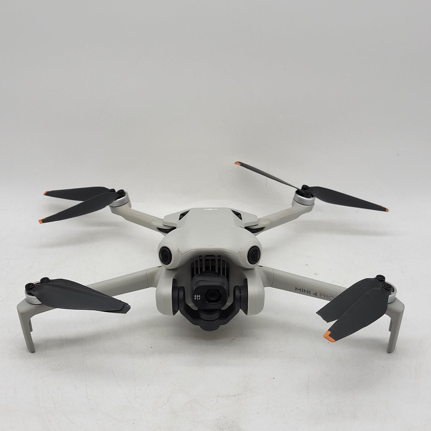 DJI Mini 4 Pro 4K Quadcopter Camera Drone MT4MFVD