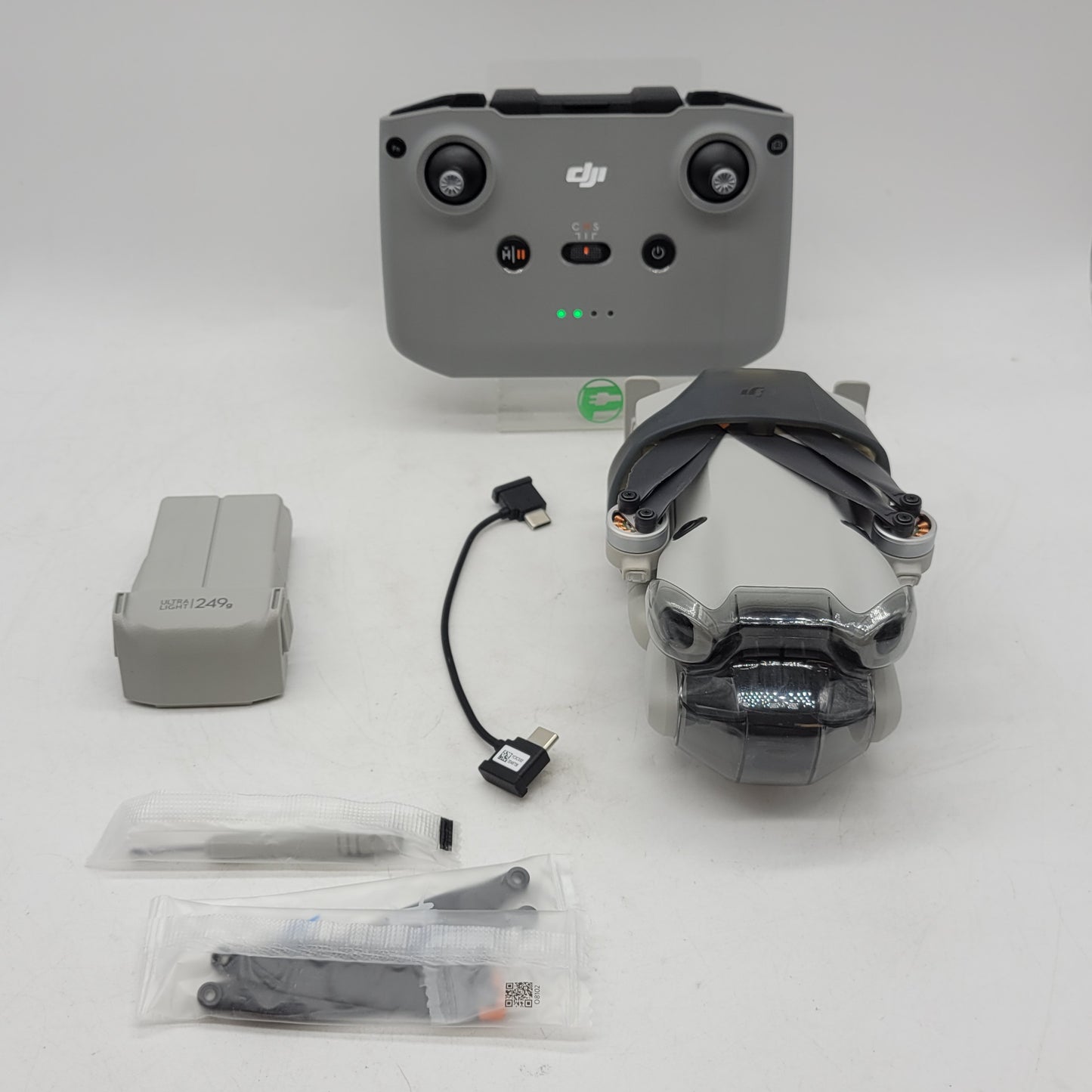 DJI Mini 4 Pro 4K Quadcopter Camera Drone MT4MFVD