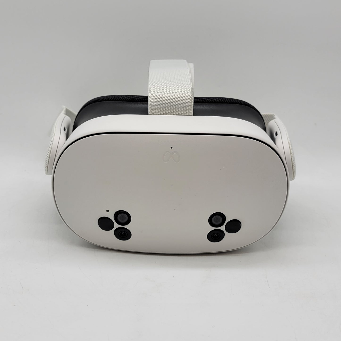 Meta Quest 3S 256GB Standalone All-in-One VR Headset P97
