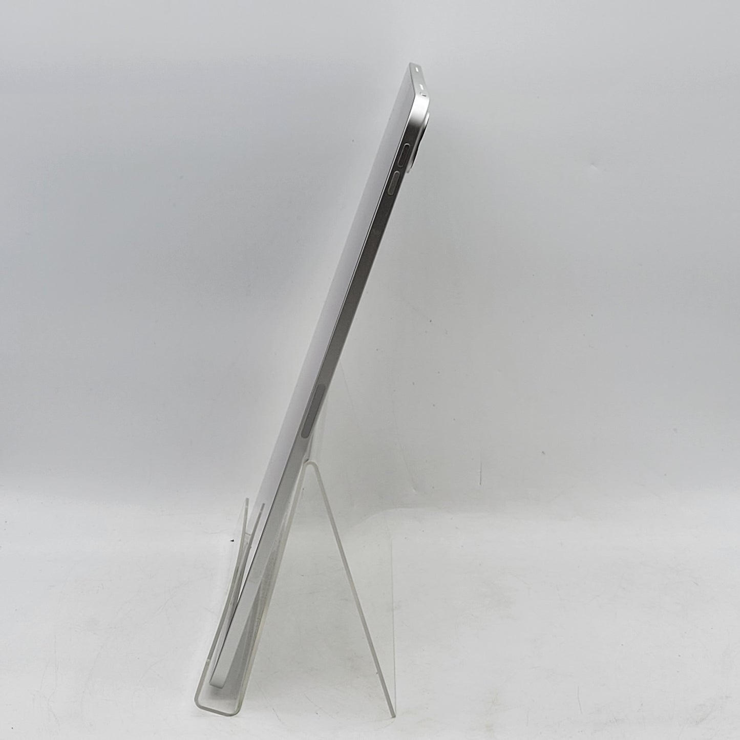 WiFi Only Apple iPad Pro 12.9" 6th Gen 128GB Silver MNXQ3LL/A