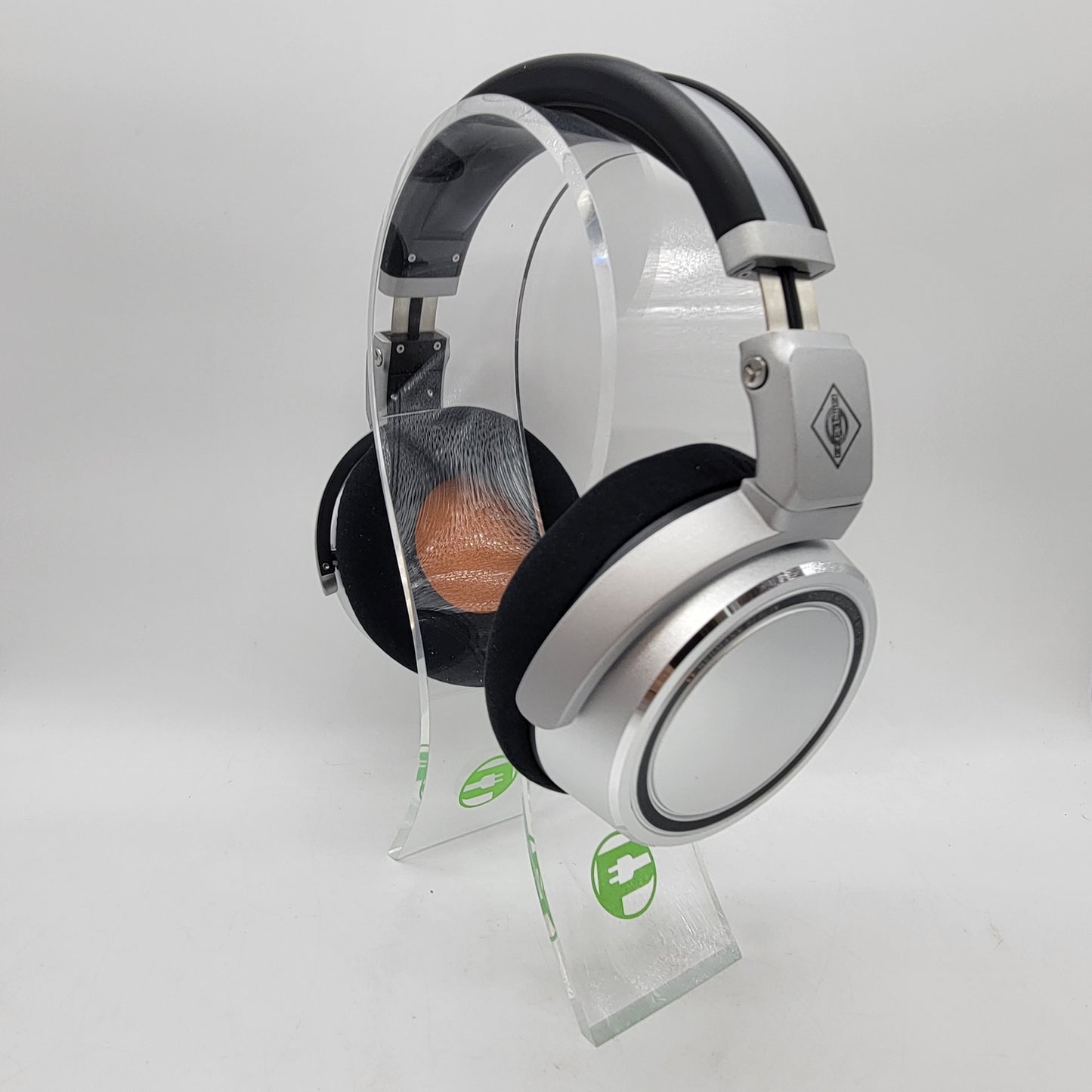 NEUMANN NDH 20 Closed Dynamic Headphone Black/Silver 508585