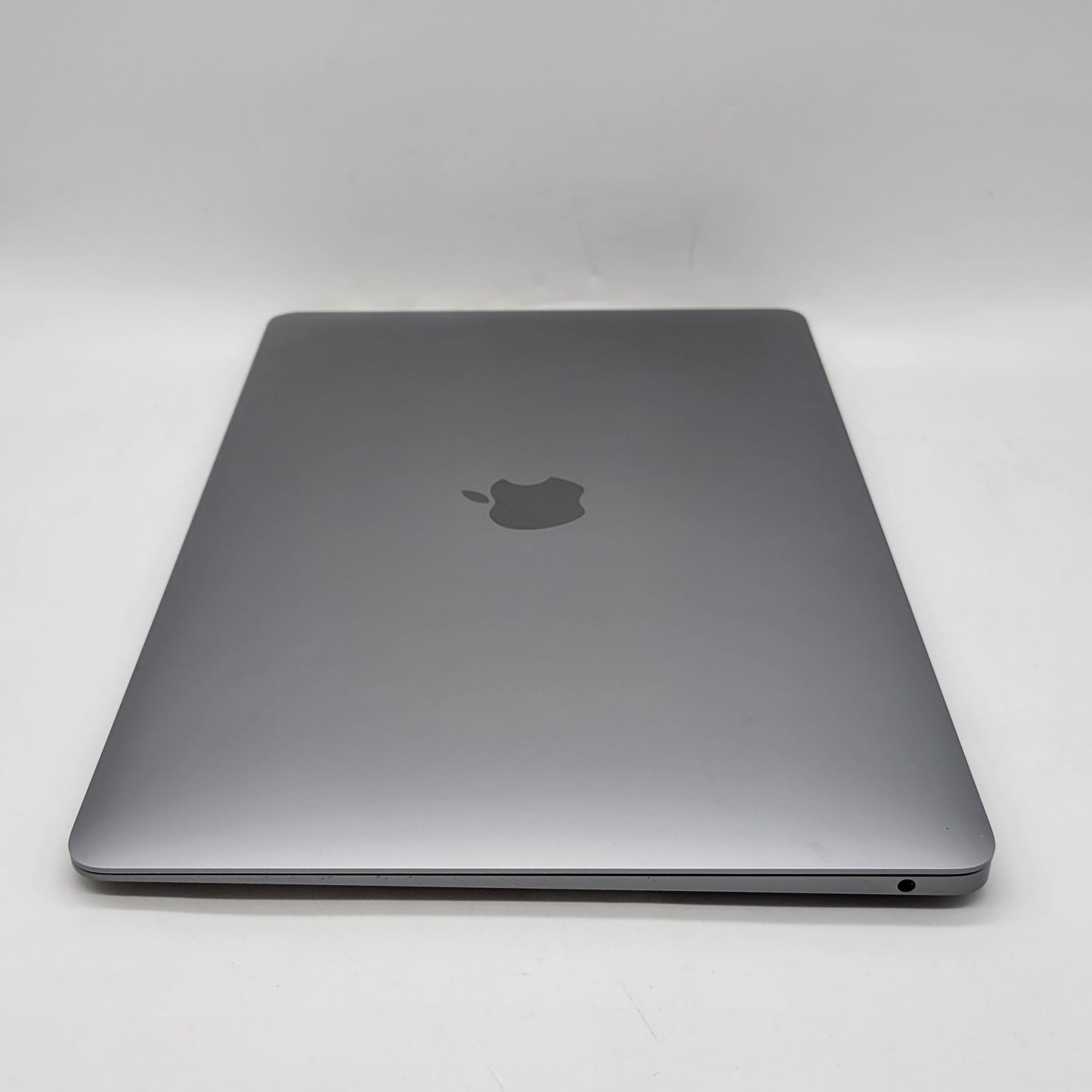2020 Apple MacBook Air 13.3" M1 7C GPU 3.2GHz 8GB RAM 256GB SSD A2337