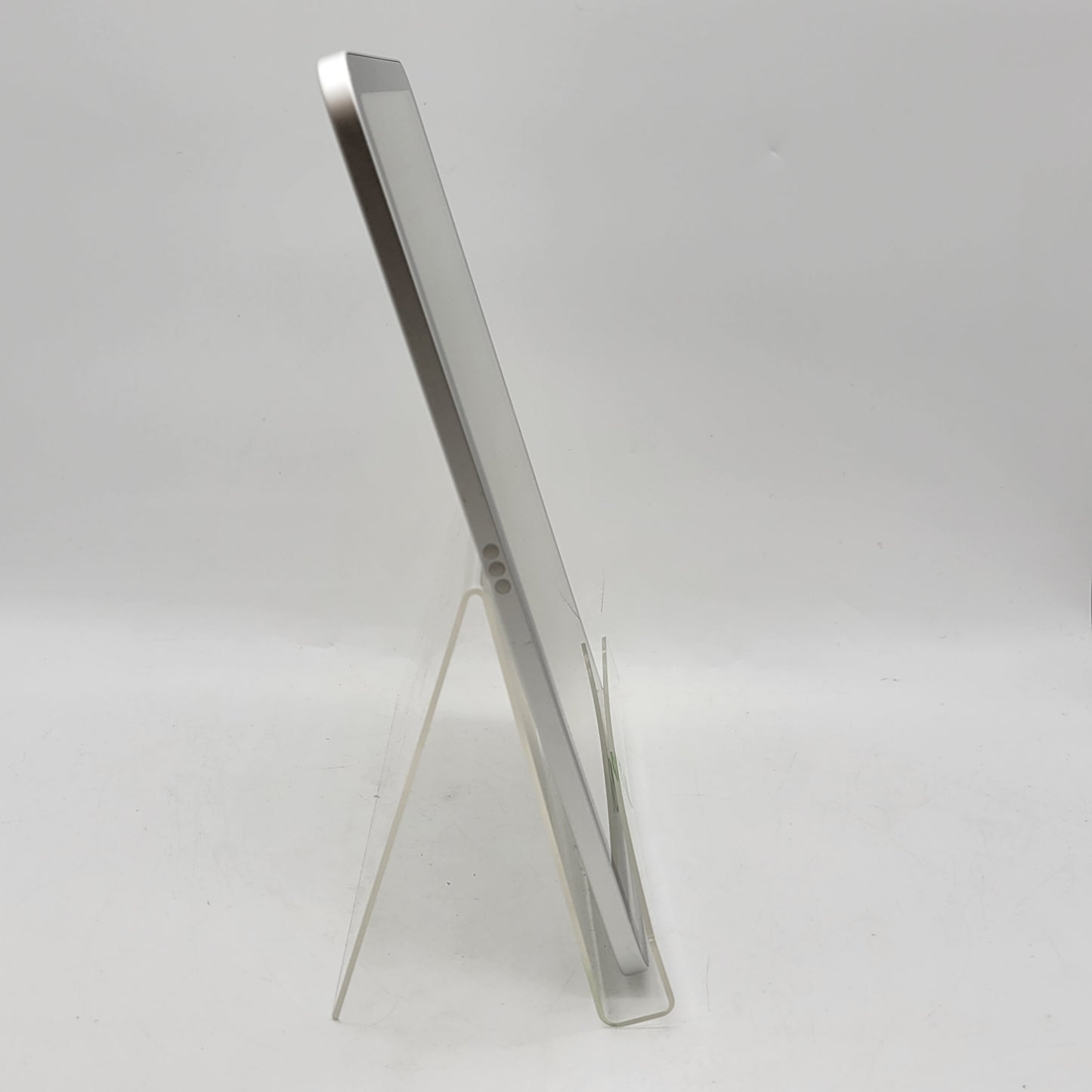 WiFi Only Apple iPad 11" (A16) 128GB Silver MD3Y4LL/A