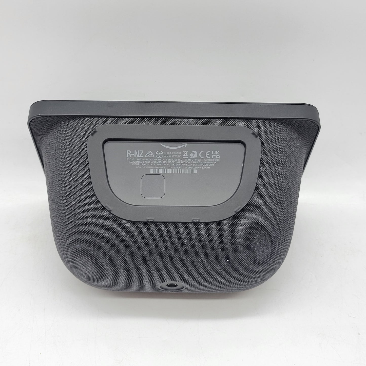 Amazon Echo Show 8  Smart Display Charcoal R85SD6