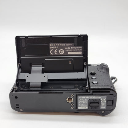 Fujifilm X-T30 II FF210005 26.1MP Digital Camera 530 Shutter Count With Lens