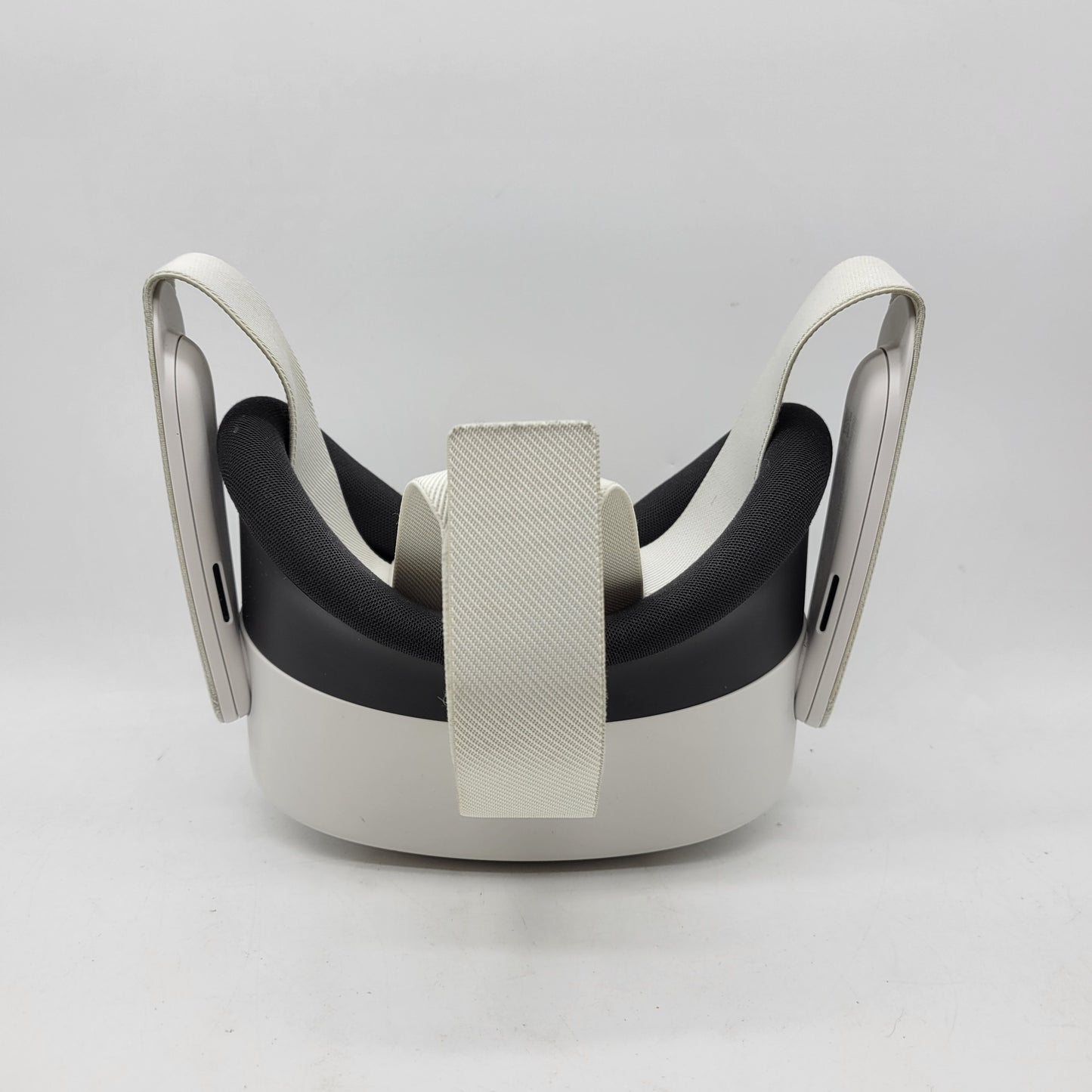 Meta Quest 3S 128GB Standalone All-in-One VR Headset P97