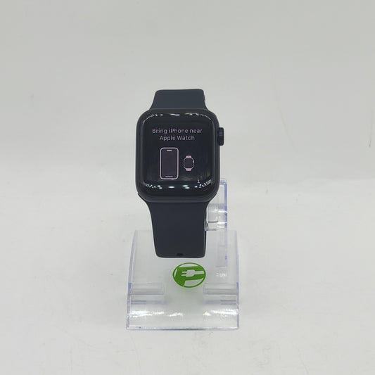 Unlocked Apple Watch SE 2nd Gen 40MM Midnight Aluminum Black  Sport Band A2726