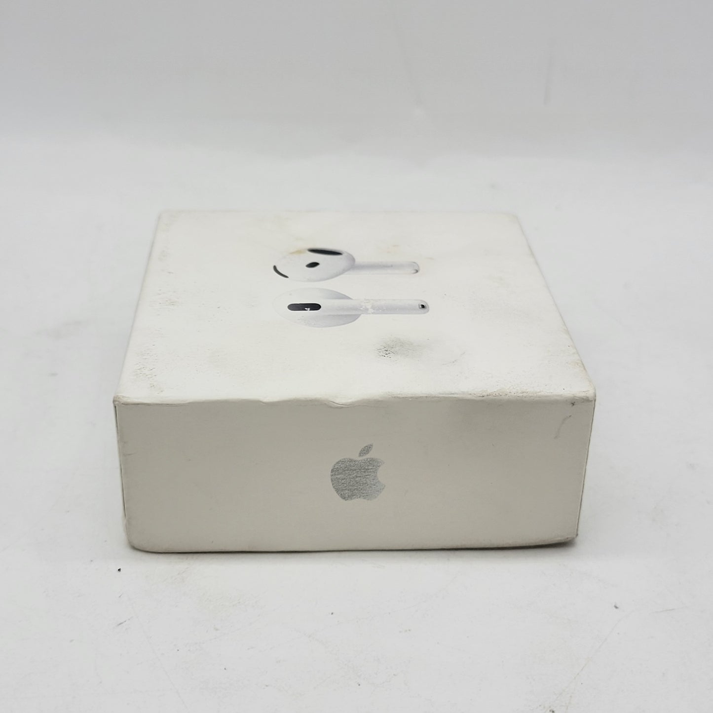New Apple AirPods 4th Gen with Charging Case A3053 A3050 A3058 MXP63LL/A