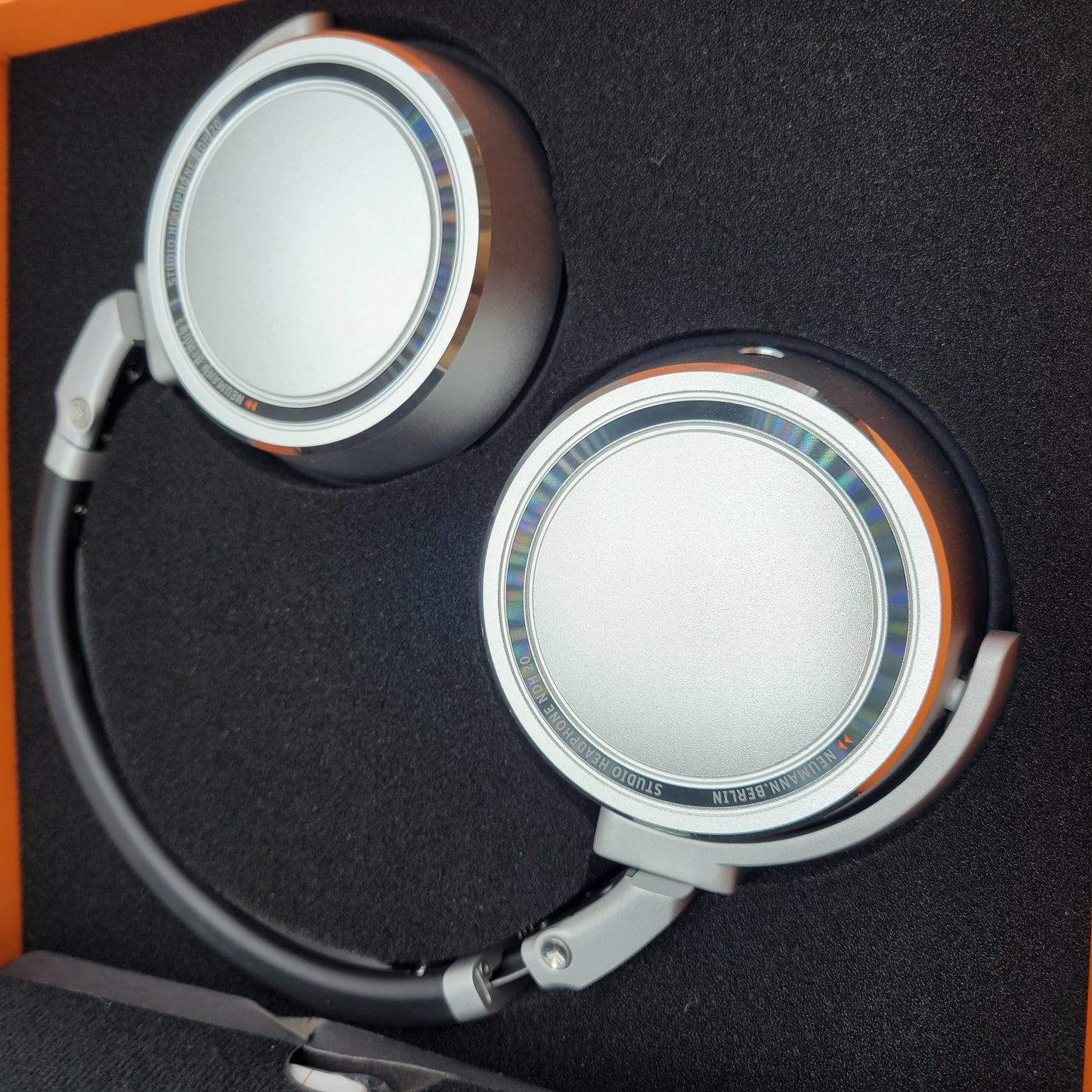 NEUMANN NDH 20 Closed Dynamic Headphone Black/Silver 508585