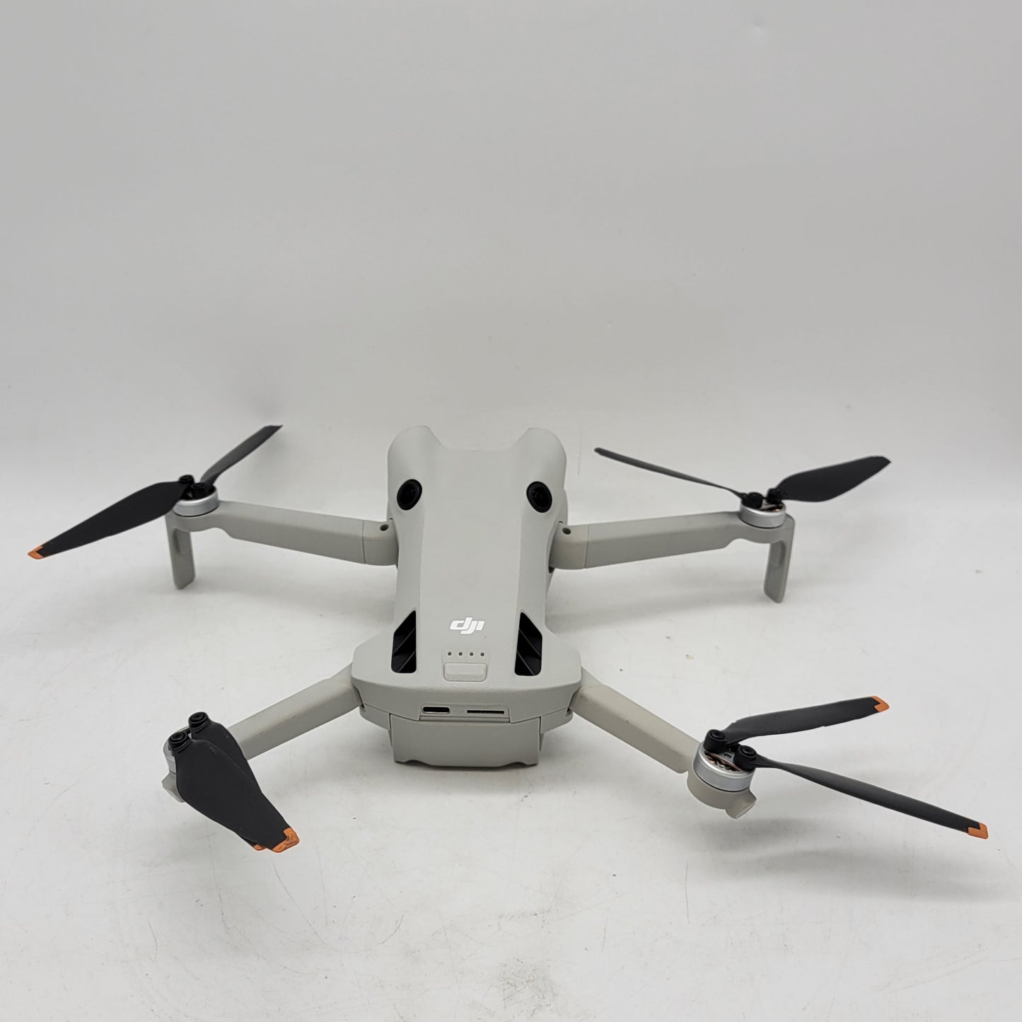 DJI Mini 4 Pro 4K Quadcopter Camera Drone MT4MFVD